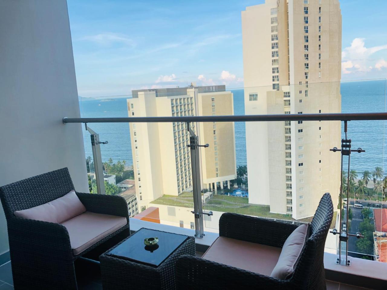 Atlantica Balcony Ocean View Serviced Apartment ニャチャン エクステリア 写真